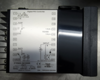 64 Temperature Controller FY900-301-000B-E